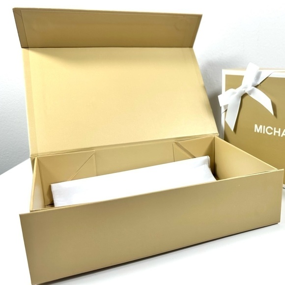 Michael Kors Gifr Box empty 12/9/4 1pc - Picture 2 of 3